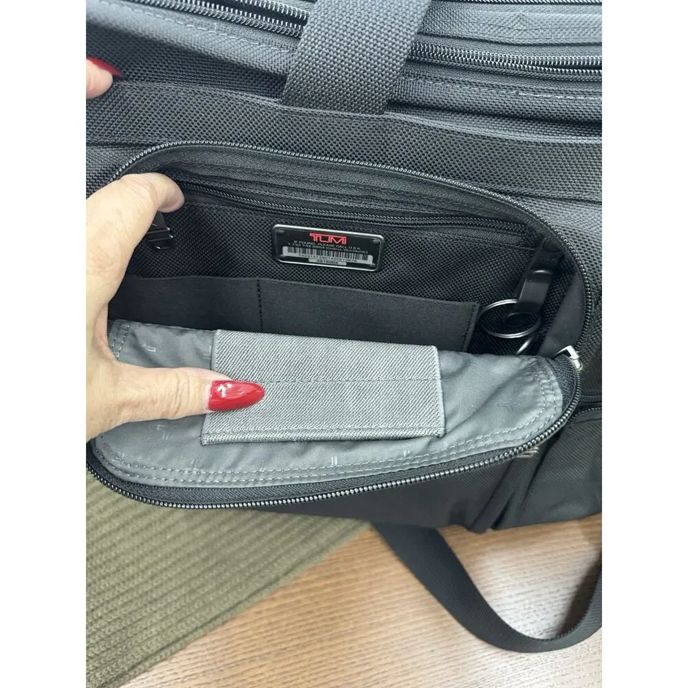 TUMI Expandable Nylon Laptop Computer Business Briefcase Black (PU300THRIFTY